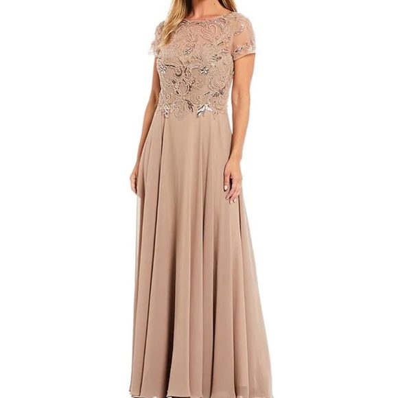 Ball gown - Picture 3 of 3